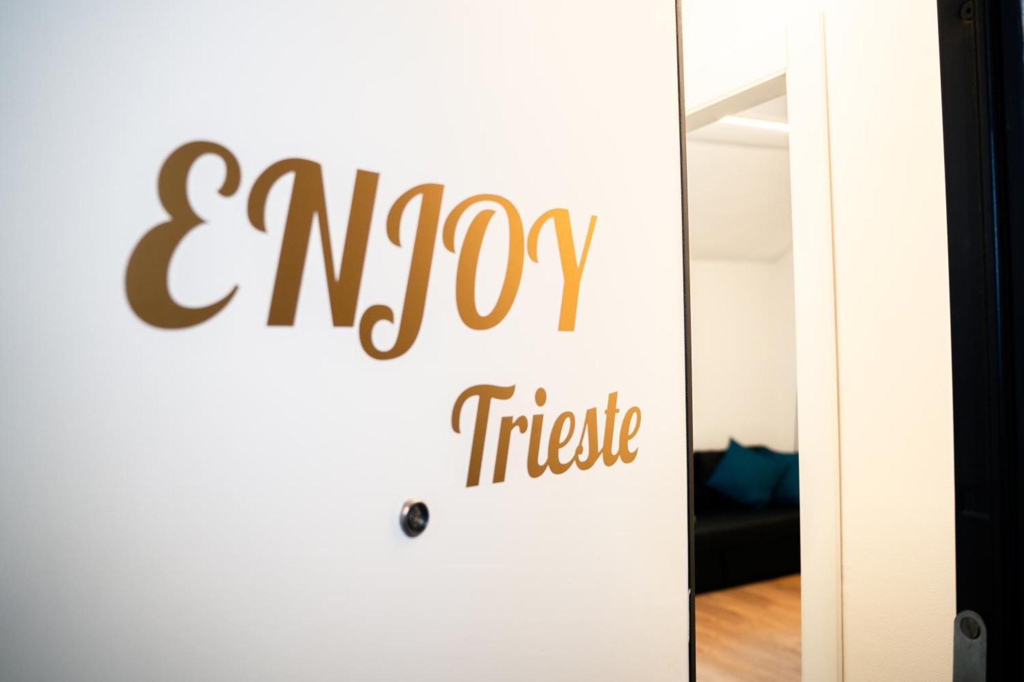 Enjoy Trieste In The City Center Eksteriør bilde